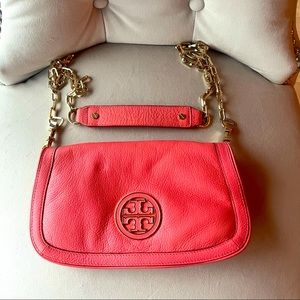 Tory Burch Logo Crossbody Chain Bag